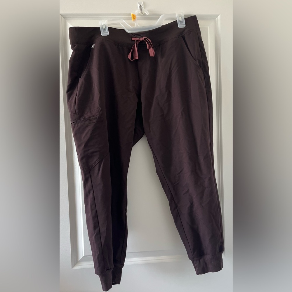 Figs Zamora Joggers XL petite espresso women’s scrubs